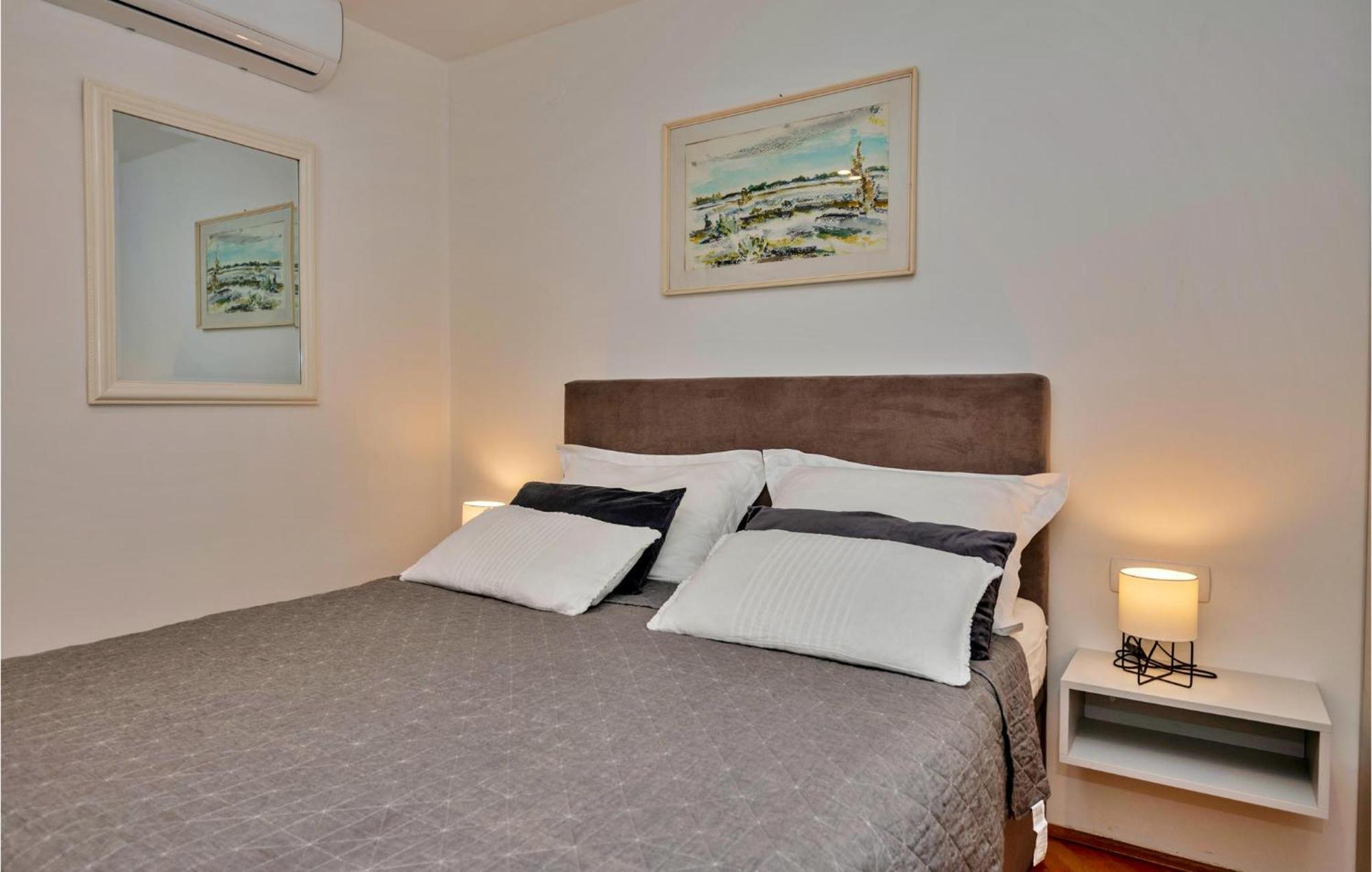 3 Bedroom Gorgeous Home In Макарска Экстерьер фото