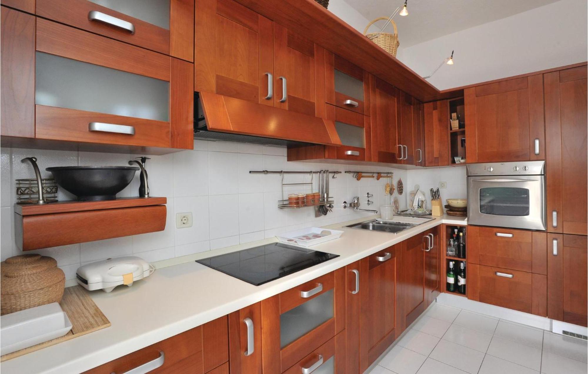 3 Bedroom Gorgeous Home In Макарска Экстерьер фото